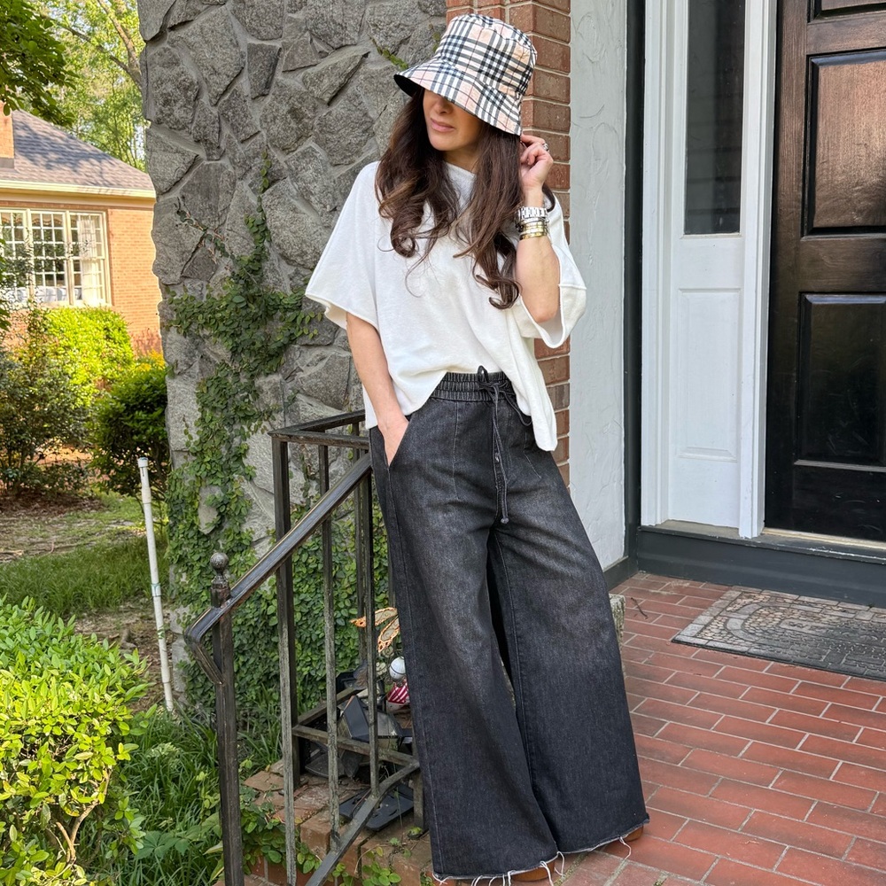 NWOT Wide Leg Black Drawstring Jeans